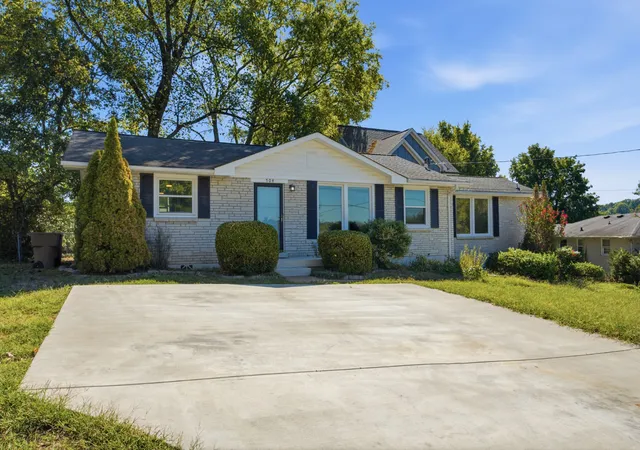 Single family home for sale at 504 Highcrest Dr, Nashville, TN 37211 | MLS# 3613288