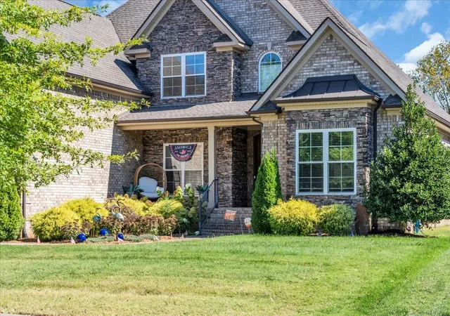 Photo 3 of Single family home for sale at 1819 Fairhaven Ln, Murfreesboro, TN 37128 | MLS# 3612886 | Listing updated on 2026-10-08