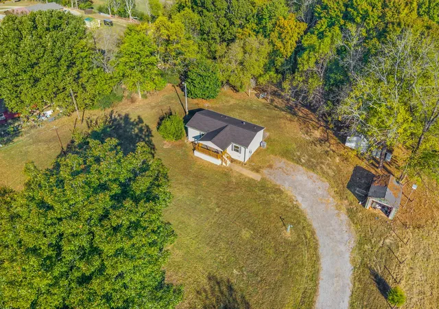 Photo 1 of Manufactured home for sale at 2343 Shelton Fry Rd, Southside, TN 37171 | MLS# 3613243 | Listing updated on 2026-10-08