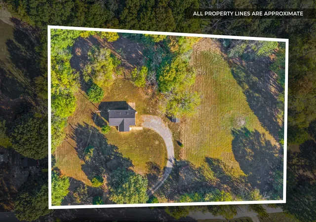 Photo 2 of Manufactured home for sale at 2343 Shelton Fry Rd, Southside, TN 37171 | MLS# 3613243 | Listing updated on 2026-10-08