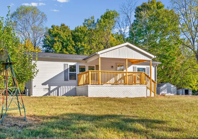 Photo 3 of Manufactured home for sale at 2343 Shelton Fry Rd, Southside, TN 37171 | MLS# 3613243 | Listing updated on 2026-10-08