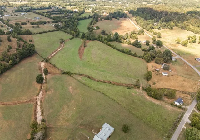 Photo 3 of Single family home for sale at 6171 Dug Holw Rd, Bradyville, TN 37026 | MLS# 3612863 | Listing updated on 2026-10-09