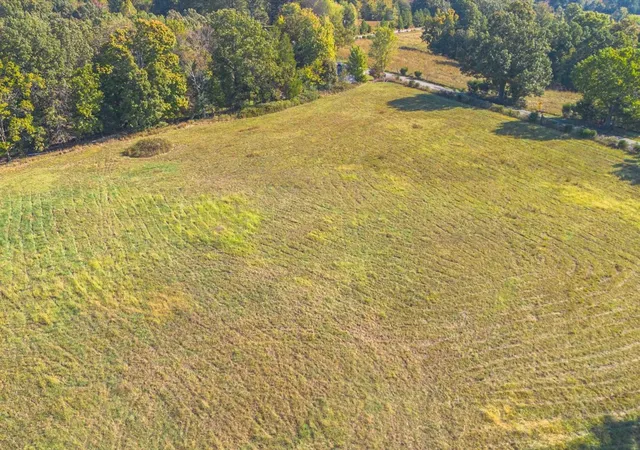 Photo 4 of Land for sale at 517 W George Durham Rd, Westmoreland, TN 37186 | MLS# 3624336 | Listing updated on 2026-10-23