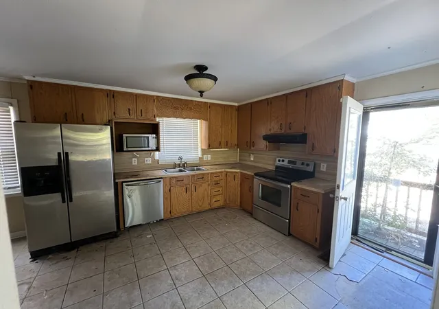 Photo 4 of Single family home for sale at 215 Cindy Pl, Goodlettsville, TN 37072 | MLS# 3613187 | Listing updated on 2026-10-09