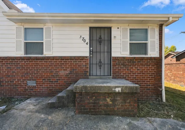 Photo 1 of Single family home for sale at 3704 Brickmont Dr, Nashville, TN 37207 | MLS# 3612992 | Listing updated on 2026-10-07