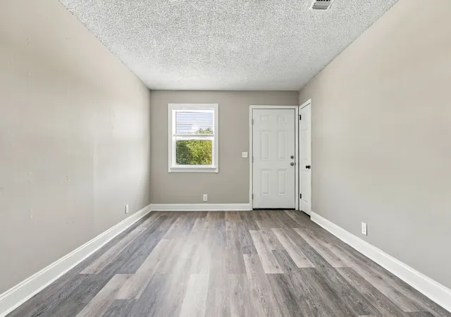 Photo 2 of Single family home for sale at 3704 Brickmont Dr, Nashville, TN 37207 | MLS# 3612992 | Listing updated on 2026-10-07