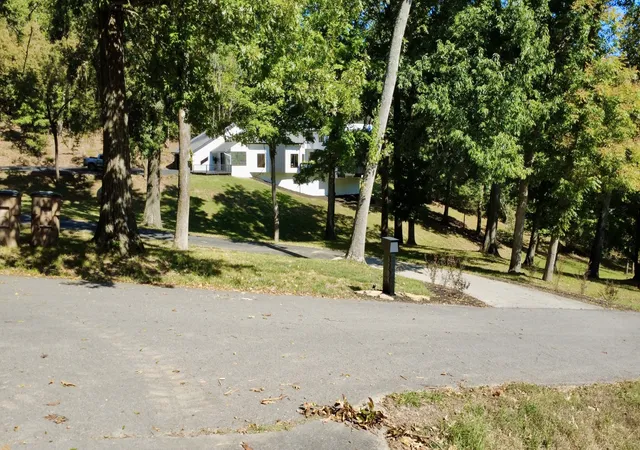 Photo 4 of Land for sale at 3701 Homeland Dr, Nashville, TN 37218 | MLS# 3615275 | Listing updated on 2026-10-09