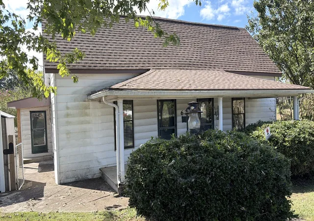 Photo 1 of Single family home for sale at 639 6th Street, Newport, TN 37821 | MLS# 3613226 | Listing updated on 2026-10-08