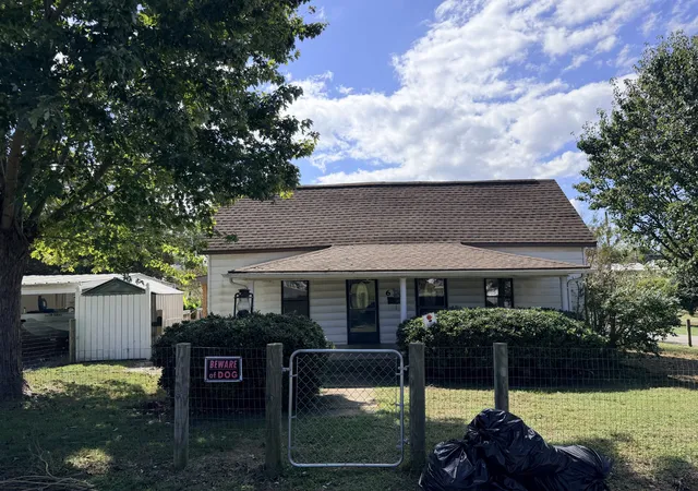 Photo 2 of Single family home for sale at 639 6th Street, Newport, TN 37821 | MLS# 3613226 | Listing updated on 2026-10-08