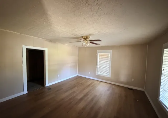 Photo 3 of Single family home for sale at 639 6th Street, Newport, TN 37821 | MLS# 3613226 | Listing updated on 2026-10-08