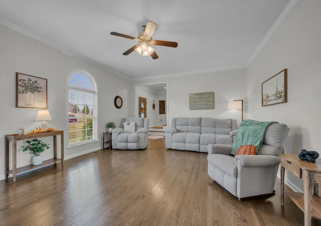 Photo 2 of Single family home for sale at 170 Lena Loop, Burns, TN 37029 | MLS# 3612974 | Listing updated on 2026-10-07