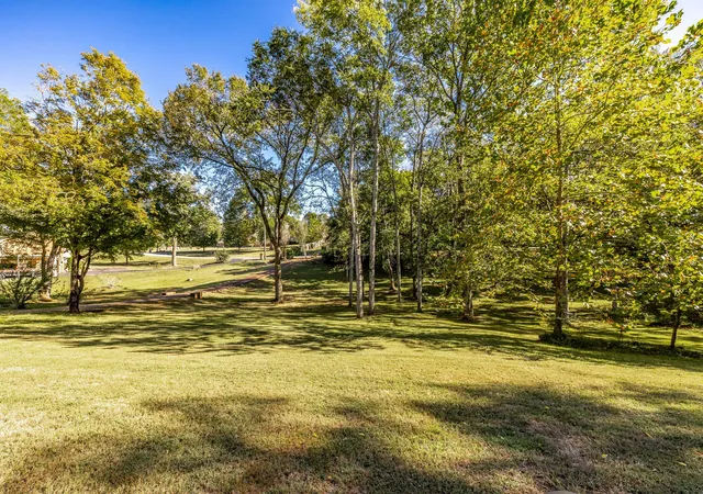 Photo 3 of Single family home for sale at 1940 Graceland Dr, Goodlettsville, TN 37072 | MLS# 3614539 | Listing updated on 2026-10-08