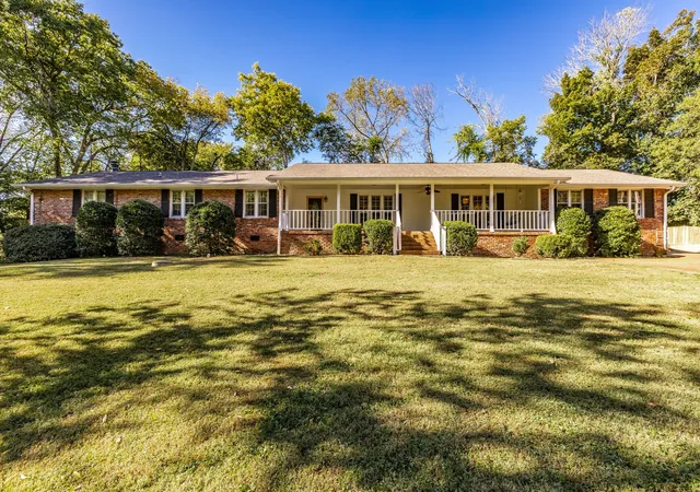 Photo 4 of Single family home for sale at 1940 Graceland Dr, Goodlettsville, TN 37072 | MLS# 3614539 | Listing updated on 2026-10-08