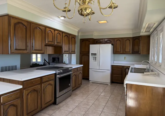Photo 4 of Single family home for sale at 2775 John Moore Rd, Greenville, KY 42345 | MLS# 3613161 | Listing updated on 2026-10-07