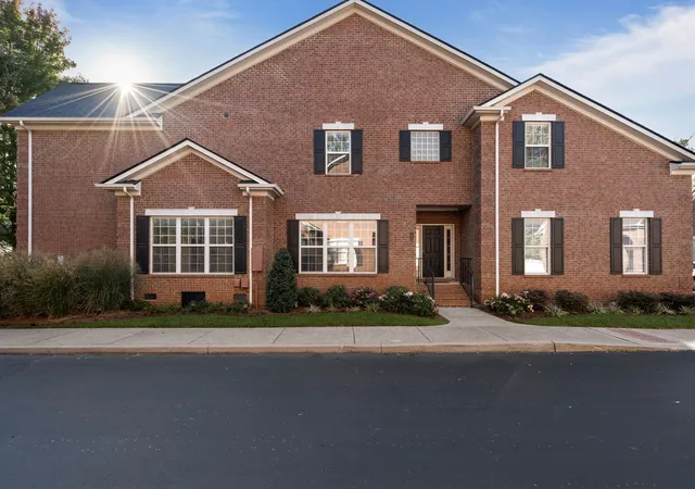 Photo 1 of Single family home for sale at 128 Brilliantine Cir, Franklin, TN 37064 | MLS# 3615314 | Listing updated on 2026-10-08