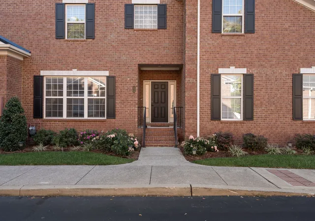 Photo 4 of Single family home for sale at 128 Brilliantine Cir, Franklin, TN 37064 | MLS# 3615314 | Listing updated on 2026-10-08