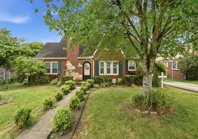 Photo 1 of Single family home for sale at 518 Jefferson Ave E, Carthage, TN 37030 | MLS# 3613042 | Listing updated on 2026-10-07