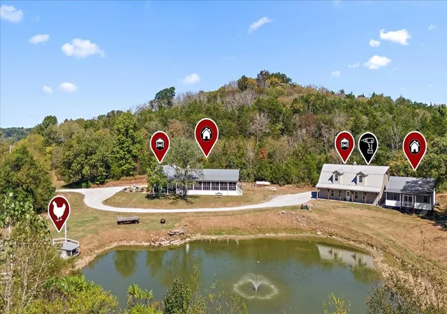 Photo 4 of Single family home for sale at 3000 Carters Crk Pike, Franklin, TN 37064 | MLS# 3620217 | Listing updated on 2026-10-25