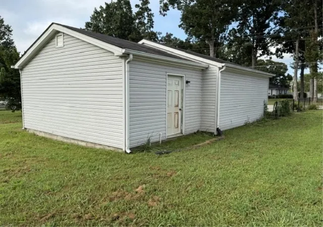 Photo 3 of Single family home for sale at 406 4th Avenue S, Baxter, TN 38544 | MLS# 3613065 | Listing updated on 2026-10-07