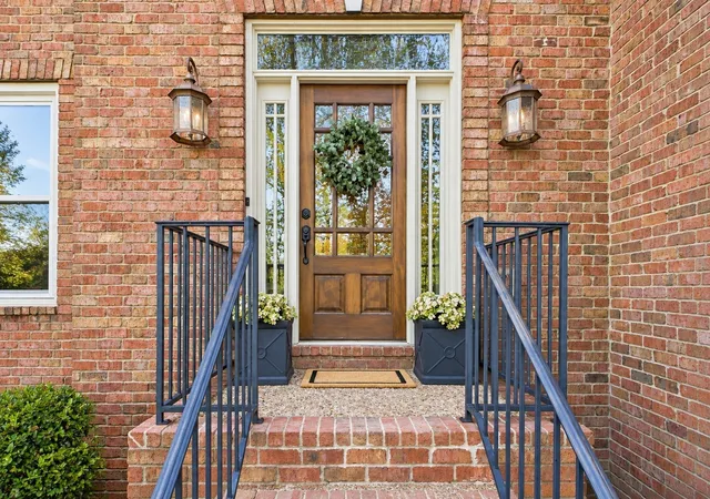 Photo 1 of Single family home for sale at 100 Saddlebridge Ln, Franklin, TN 37069 | MLS# 3613300 | Listing updated on 2026-10-08