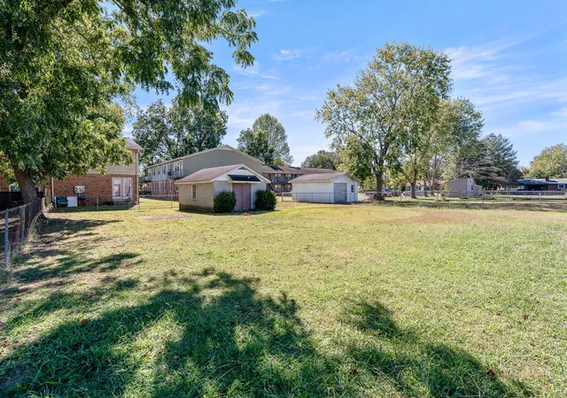 Photo 4 of Single family home for sale at 205 Jackson St, Lawrenceburg, TN 38464 | MLS# 3619192 | Listing updated on 2026-10-23