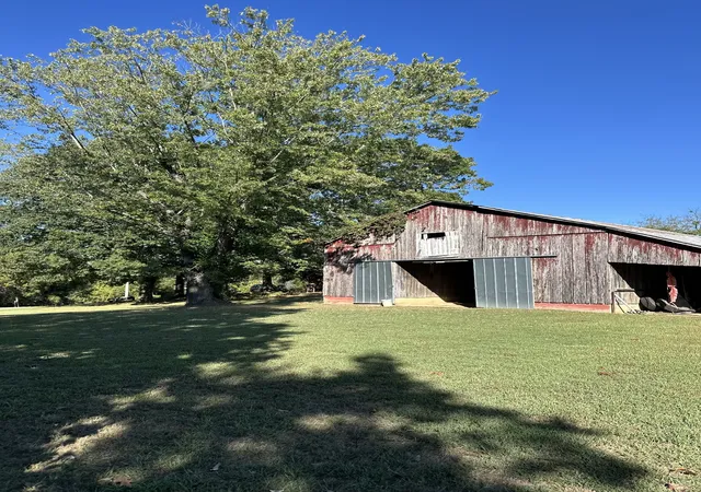 Photo 4 of Single family home for sale at 1893 Beersheba Hwy, Mc Minnville, TN 37110 | MLS# 3613183 | Listing updated on 2026-10-07