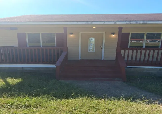 Photo 1 of Single family home for sale at 120 Clifft Rd, Bolivar, TN 38008 | MLS# 3613236 | Listing updated on 2026-10-09