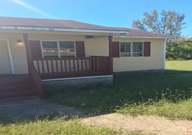 Photo 3 of Single family home for sale at 120 Clifft Rd, Bolivar, TN 38008 | MLS# 3613236 | Listing updated on 2026-10-09