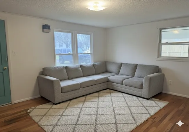Photo 2 of Single family home for sale at 1011 Massengill St, Winchester, TN 37398 | MLS# 3613169 | Listing updated on 2026-10-07