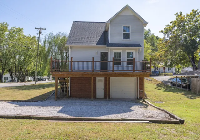Photo 1 of Single family home for sale at 319 7th Avenue, Columbia, TN 38401 | MLS# 3613180 | Listing updated on 2026-10-28