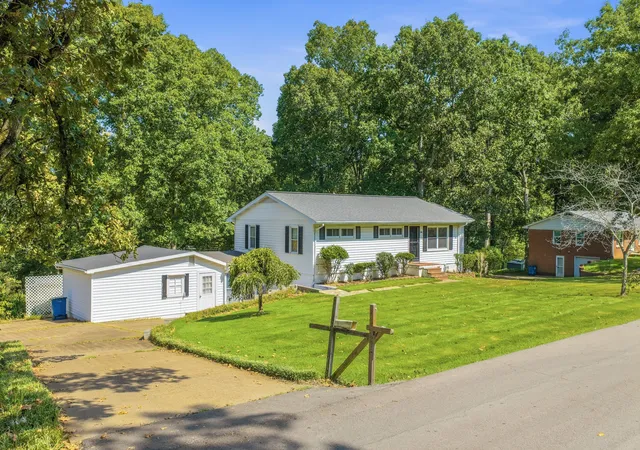 Single family home for sale at 251 Mabry St, Camden, TN 38320 | MLS# 3613145