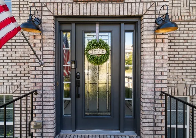 Photo 3 of Single family home for sale at 853 E Accipiter Cir, Clarksville, TN 37043 | MLS# 3615401 | Listing updated on 2026-10-20
