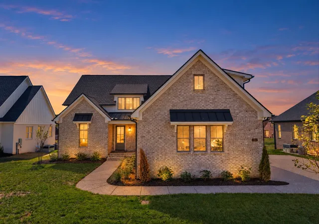 Photo 2 of Single family home for sale at 814 Brookdale Ct, Lebanon, TN 37087 | MLS# 3613195 | Listing updated on 2026-10-07