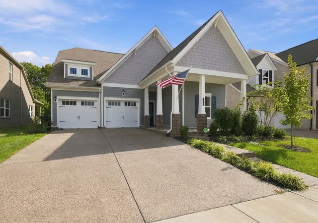 Photo 1 of Single family home for sale at 8013 Headwaters Dr, Franklin, TN 37064 | MLS# 3620207 | Listing updated on 2026-10-25