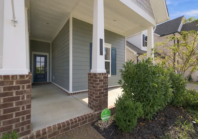 Photo 2 of Single family home for sale at 8013 Headwaters Dr, Franklin, TN 37064 | MLS# 3620207 | Listing updated on 2026-10-25
