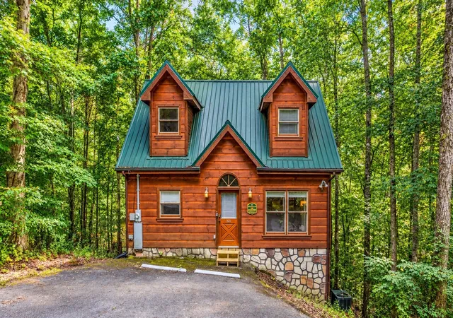 Single family home for sale at 1420 Silver Poplar Ln, Sevierville, TN 37876 | MLS# 3615357