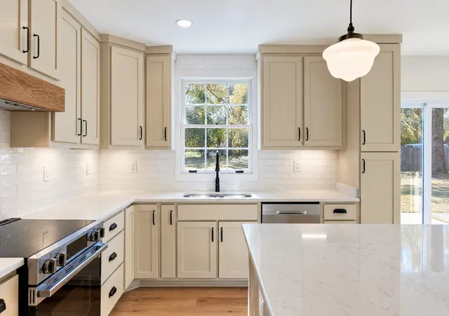 Photo 2 of Single family home for sale at 249 Fairway Dr, Nashville, TN 37214 | MLS# 3628762 | Listing updated on 2026-10-30