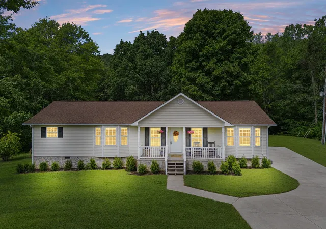 Photo 1 of Single family home for sale at 9887 Back Valley Rd, Evensville, TN 37332 | MLS# 3614420 | Listing updated on 2026-10-08