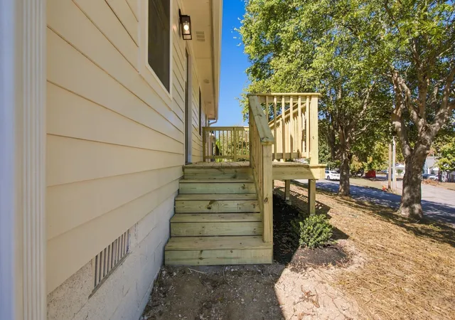 Photo 4 of Single family home for sale at 207 Edgewood Ave, Mount Pleasant, TN 38474 | MLS# 3615286 | Listing updated on 2026-10-09