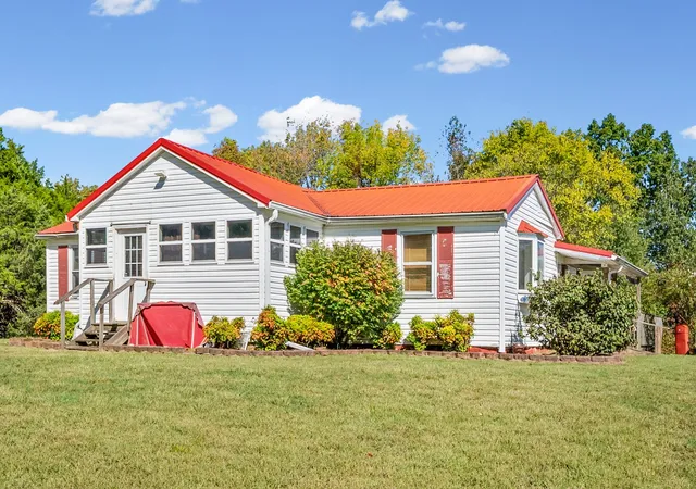 Photo 3 of Single family home for sale at 4245 Tarsus Rd, Palmyra, TN 37142 | MLS# 3614616 | Listing updated on 2026-10-08