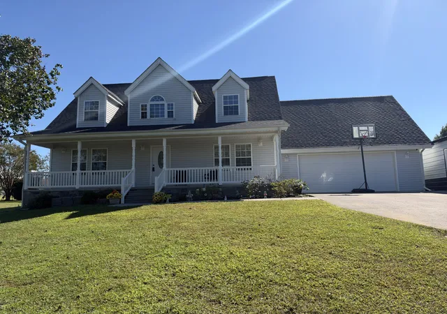 Photo 2 of Single family home for sale at 2833 English Valley Ln, Sevierville, TN 37876 | MLS# 3613237 | Listing updated on 2026-10-08