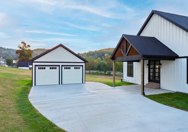 Photo 4 of Single family home for sale at 19 Massey Rd, Carthage, TN 37030 | MLS# 3615294 | Listing updated on 2026-10-08