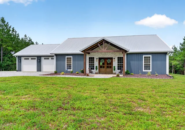 Single family home for sale at 3931 Highway 231, Erin, TN 37061 | MLS# 3613273