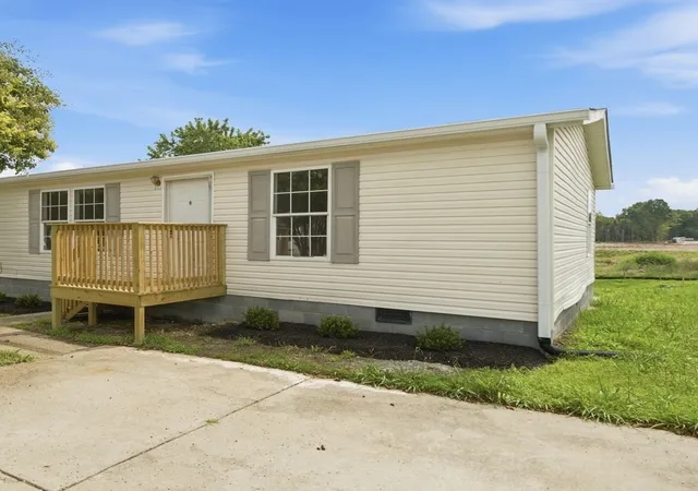Photo 3 of Manufactured home for sale at 125 Oceanfront Cir N, Antioch, TN 37013 | MLS# 3613269 | Listing updated on 2026-10-08
