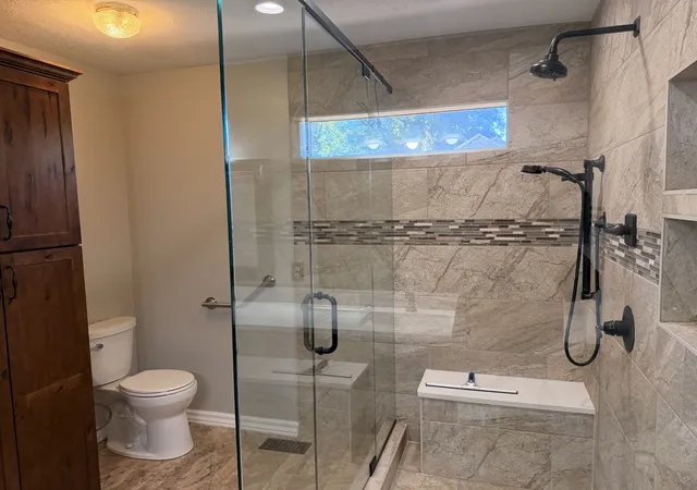 Photo 3 of Single family home for sale at 131 Vannoak Dr, Clarksville, TN 37043 | MLS# 3615400 | Listing updated on 2026-10-09