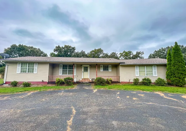 Photo 1 of Single family home for sale at 277 Marina Dr, Springville, TN 38256 | MLS# 3613305 | Listing updated on 2026-10-08