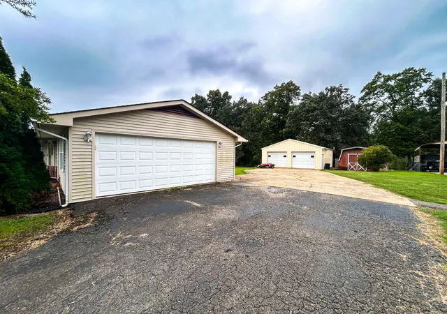 Photo 3 of Single family home for sale at 277 Marina Dr, Springville, TN 38256 | MLS# 3613305 | Listing updated on 2026-10-08