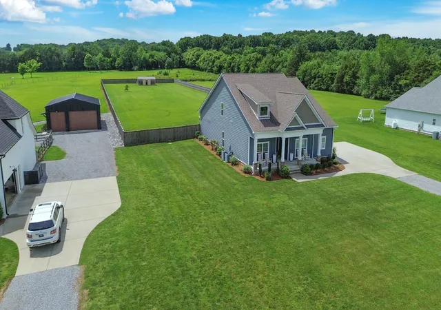 Photo 2 of Single family home for sale at 7890 Poplar Hl Rd, Watertown, TN 37184 | MLS# 3614411 | Listing updated on 2026-10-08