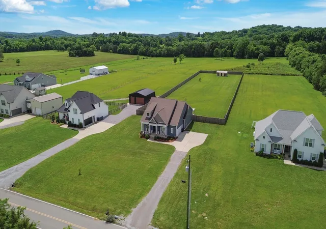 Photo 4 of Single family home for sale at 7890 Poplar Hl Rd, Watertown, TN 37184 | MLS# 3614411 | Listing updated on 2026-10-08