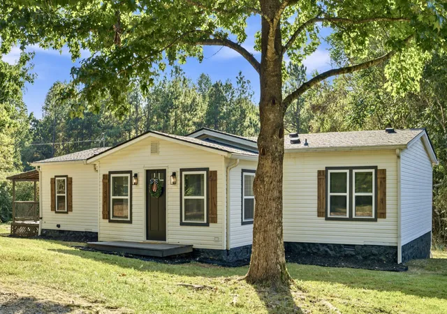 Photo 2 of Manufactured home for sale at 1062 Caps Rdg, Dickson, TN 37055 | MLS# 3614417 | Listing updated on 2026-10-09